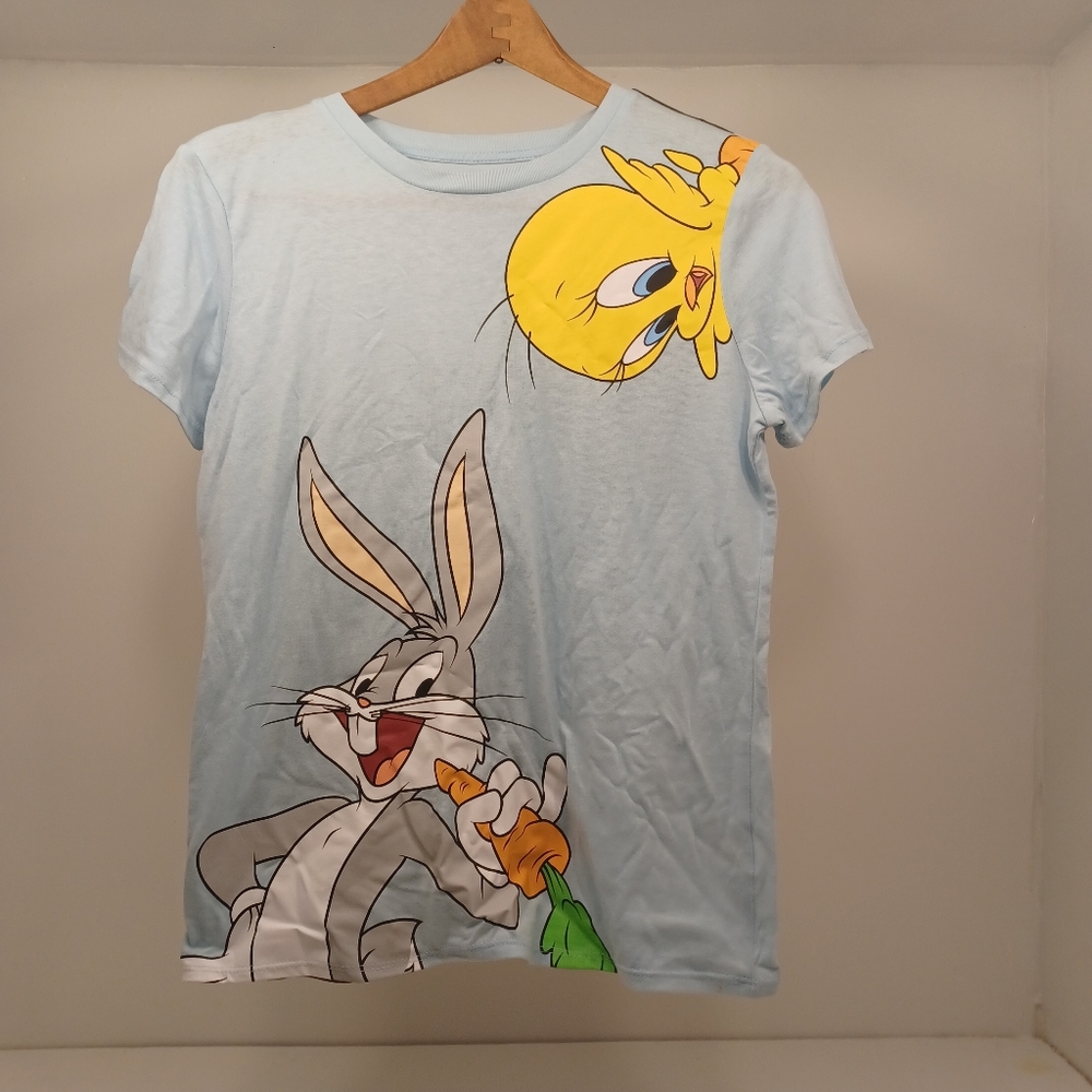 T shirt Looney Toons  medium 7/9. Ladies